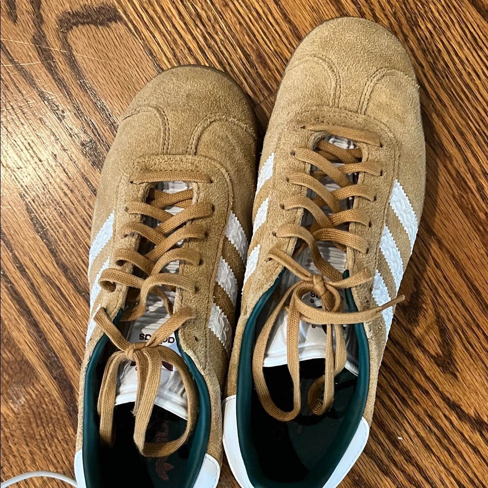 Gazelle addidas